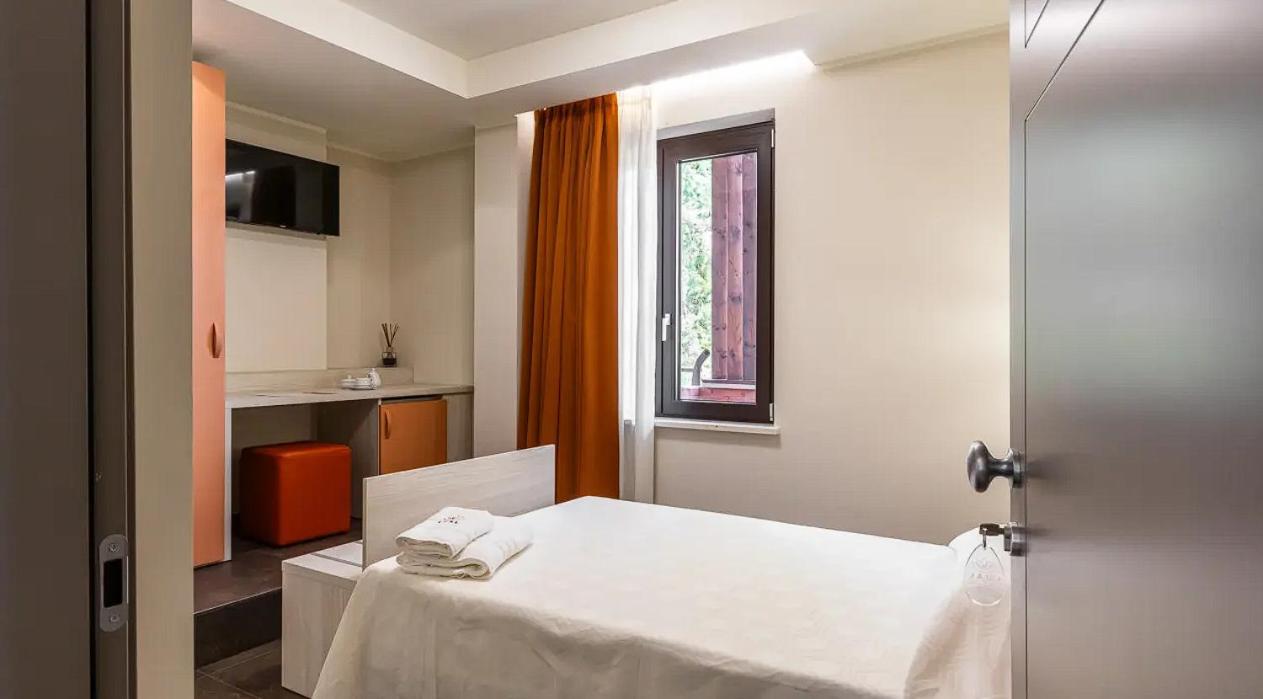 Lual Bleisure Hotel Pofi Extérieur photo